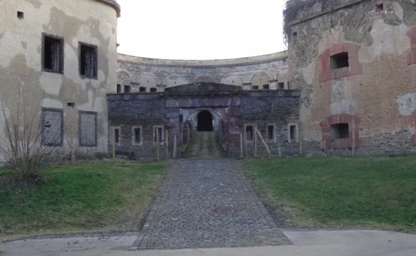 Fort Asterstein – Kehltor des Reduits © Stadt Koblenz – UDB