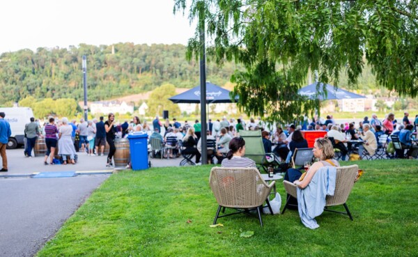 Ausflugsziel: An der Ufer-Bar in Koblenz den Sommer genießen © Koblenz-Touristik GmbH, Kai Myller