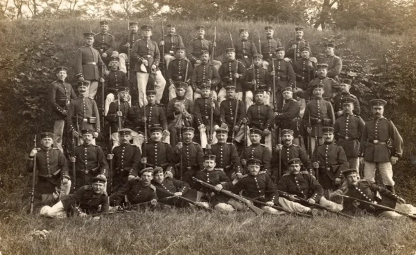 Ein Zug des II. Bataillons des Infanterie-Regiments von Goeben (2. Rheinisches) Nr. 28 aus der Garnison Ehrenbreitstein in Sommeruniform im Jahr 1912 (Sammlung Manfred Böckling) © Manfred Böckling