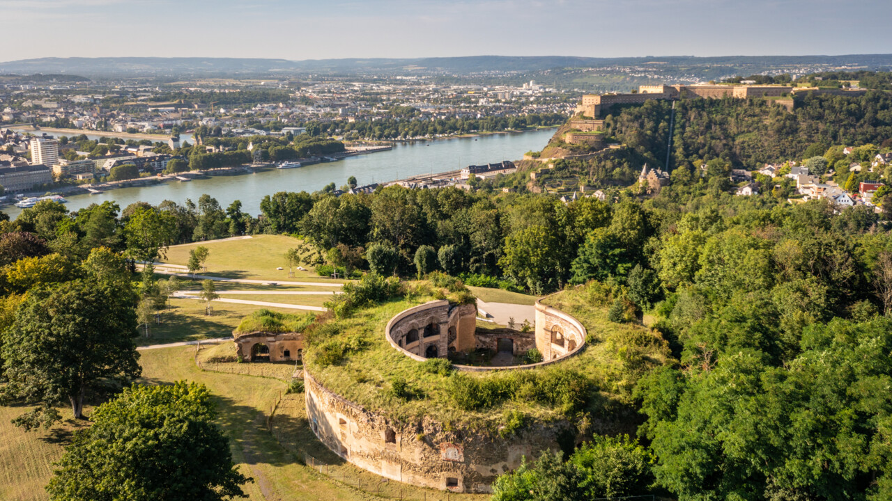 Luchtfoto van Fort Asterstein en Festung Ehrenbreitstein © Dominik Ketz | Rheinland-Pfalz Tourismus GmbH